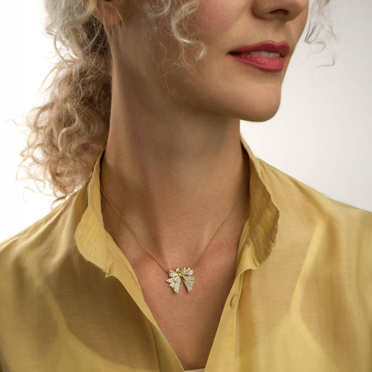 Feyonkah natural diamond necklace