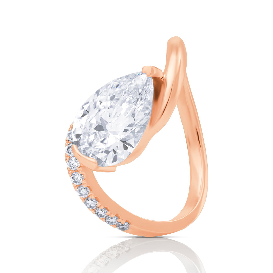 Special Lab Diamond Ring Pear with Pave