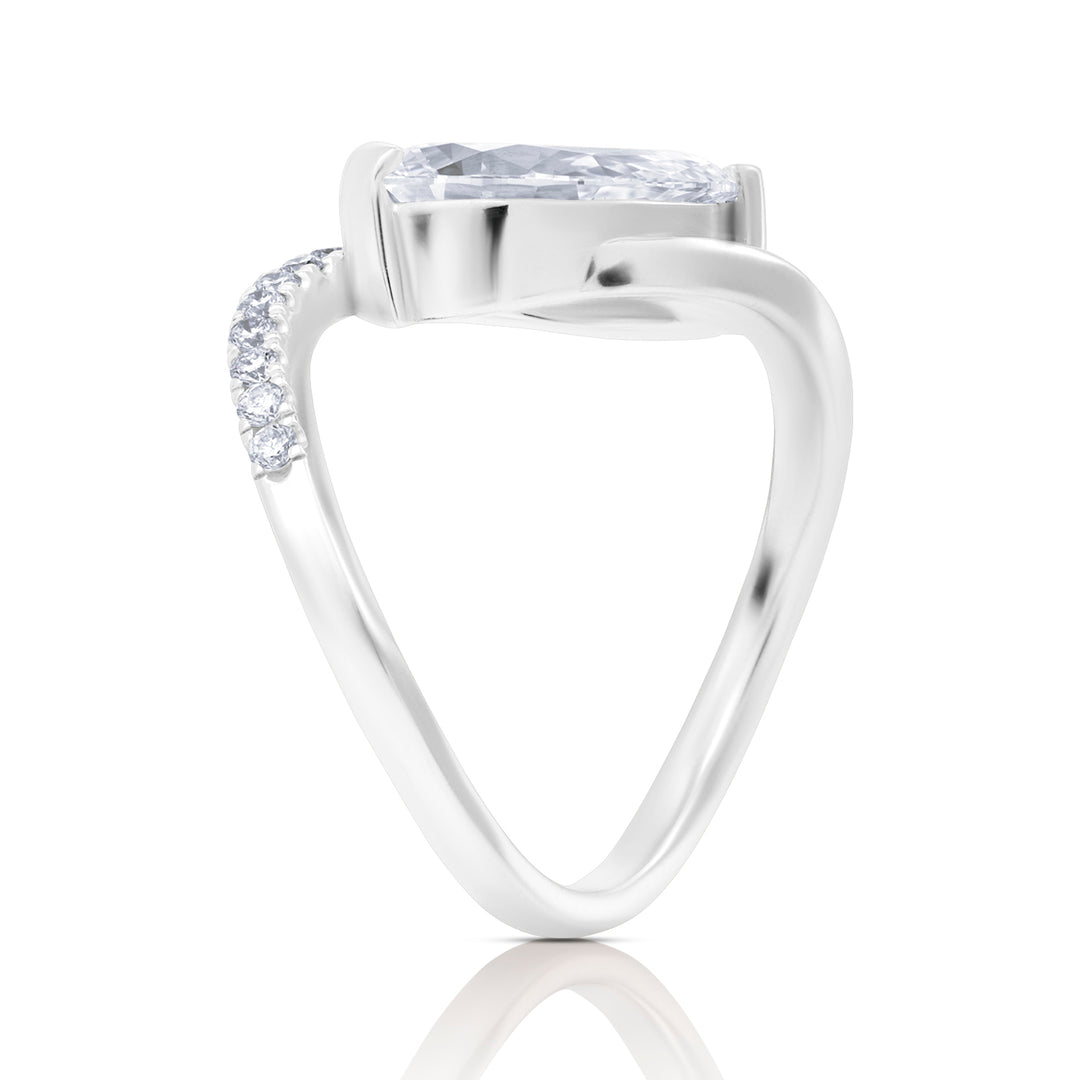 Special Lab Diamond Ring Pear with Pave