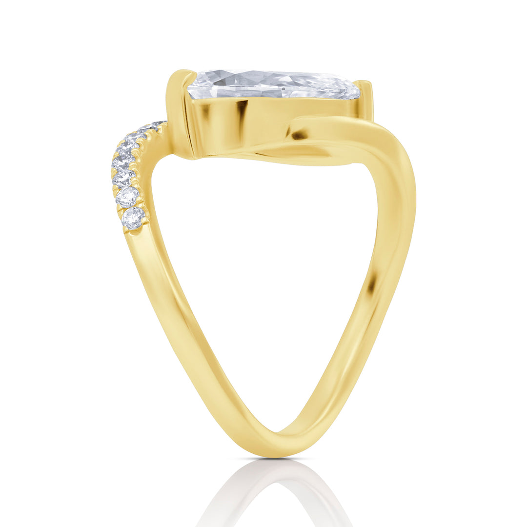 Special Lab Diamond Ring Pear with Pave
