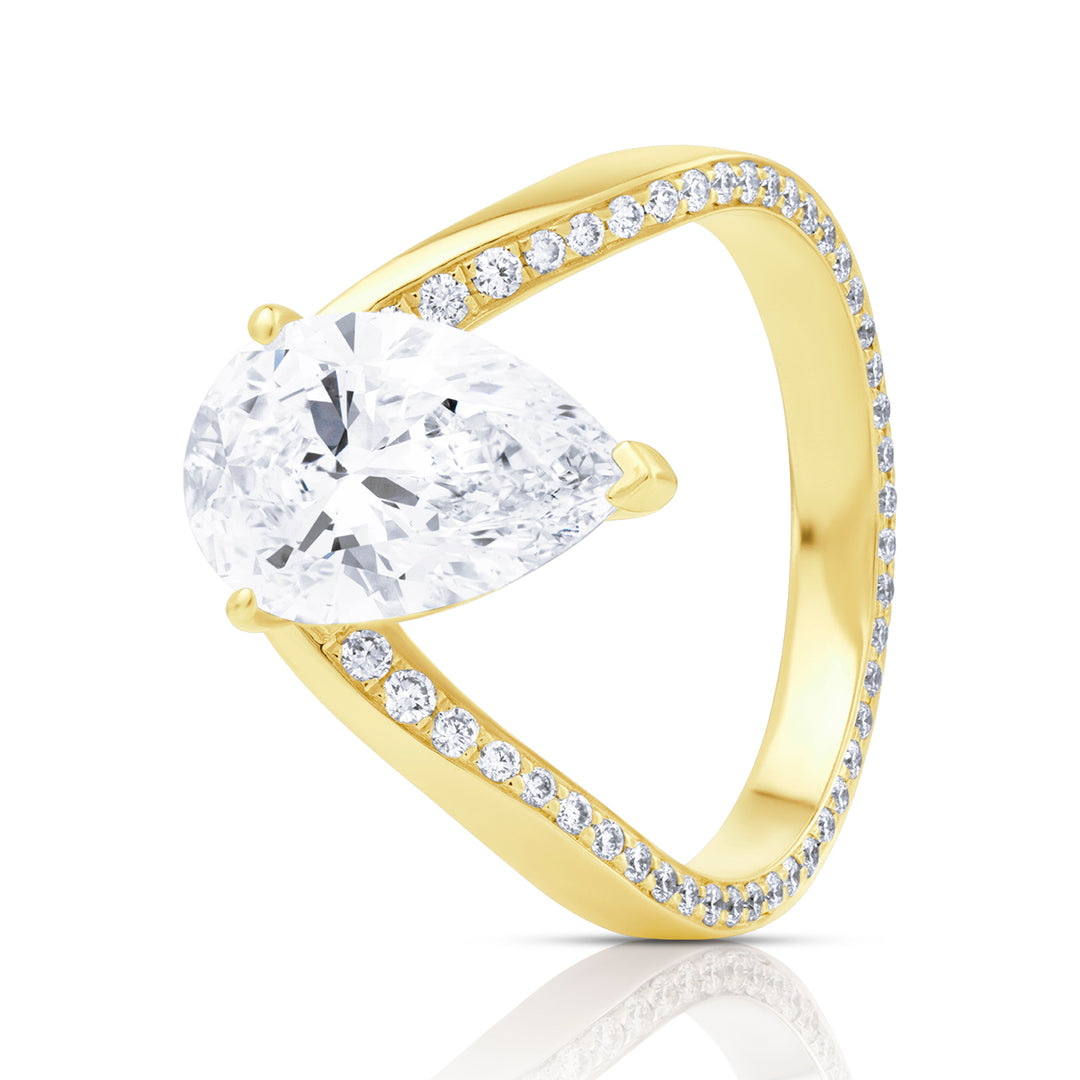 Special Lab Diamond Ring Pear with Pave