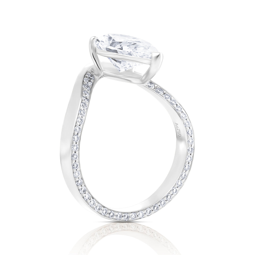 Special Lab Diamond Ring Pear with Pave