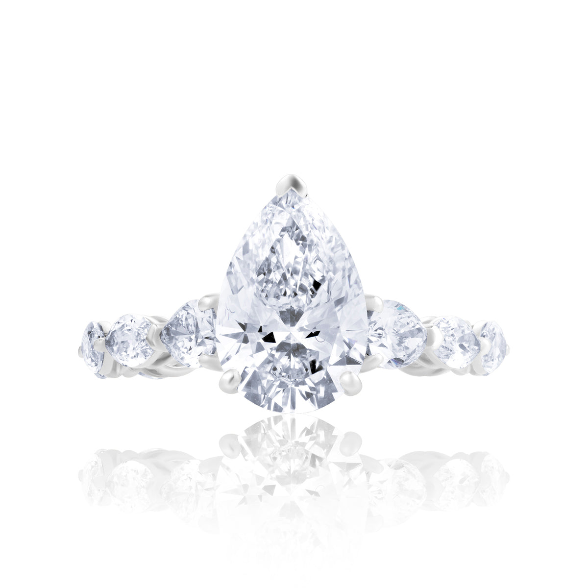Special lab diamond ring pear with marquise