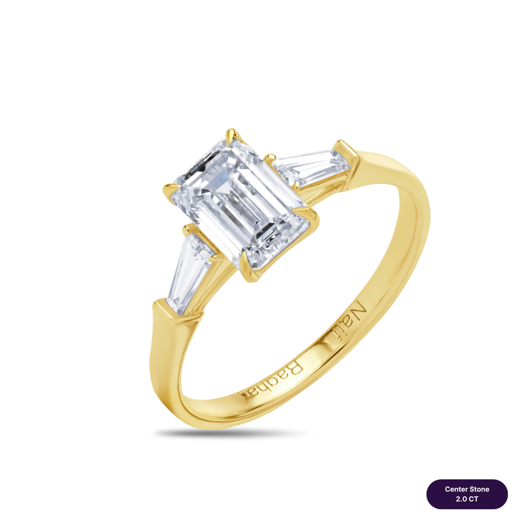 Three-Stones Lab Diamond Ring Emerald with Tapered