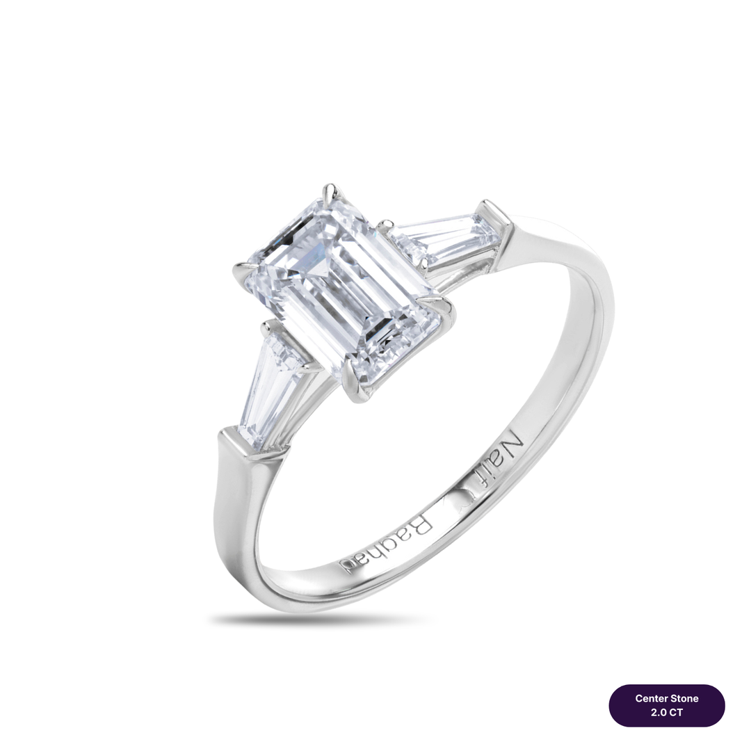 Three-Stones Lab Diamond Ring Emerald with Tapered