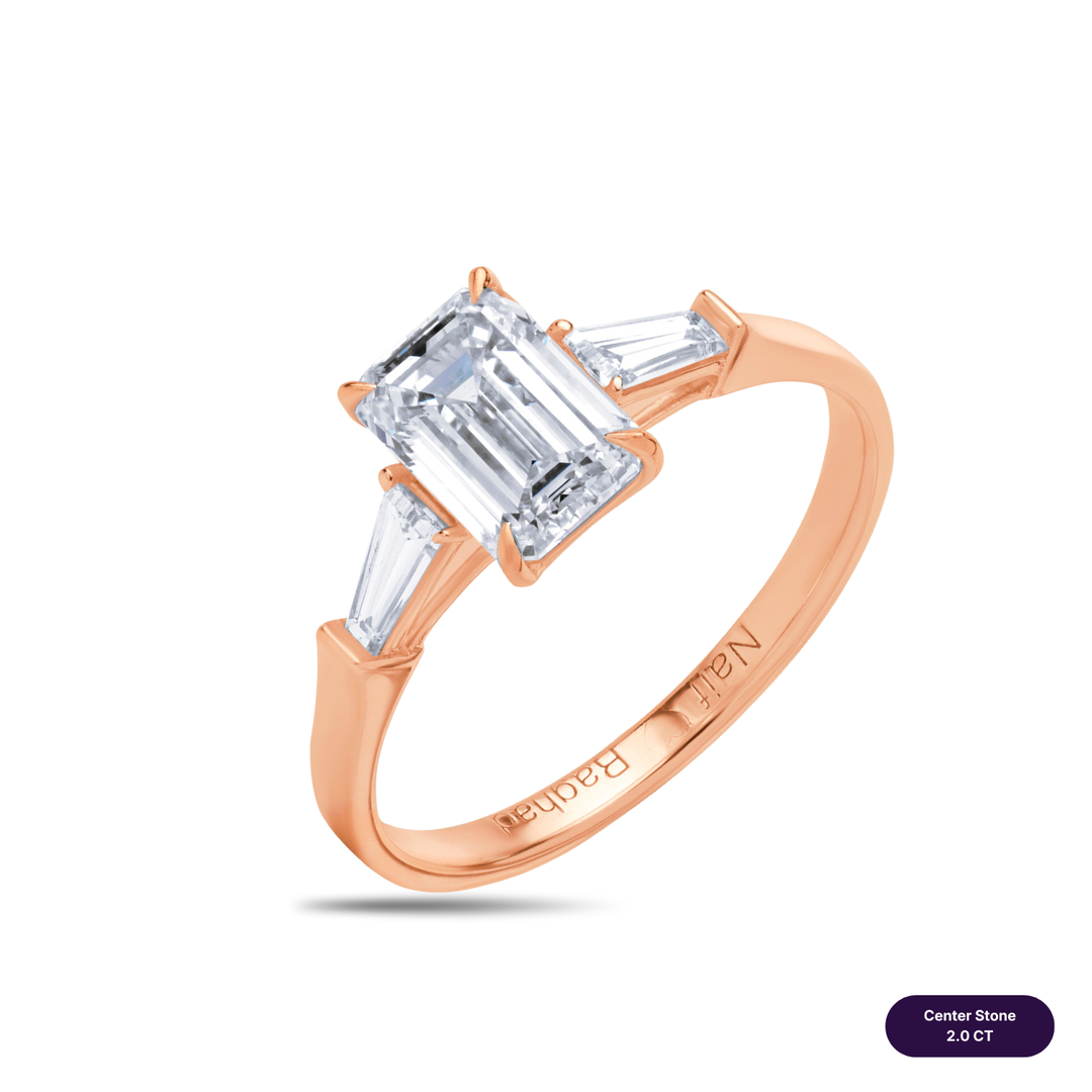 Three-Stones Lab Diamond Ring Emerald with Tapered
