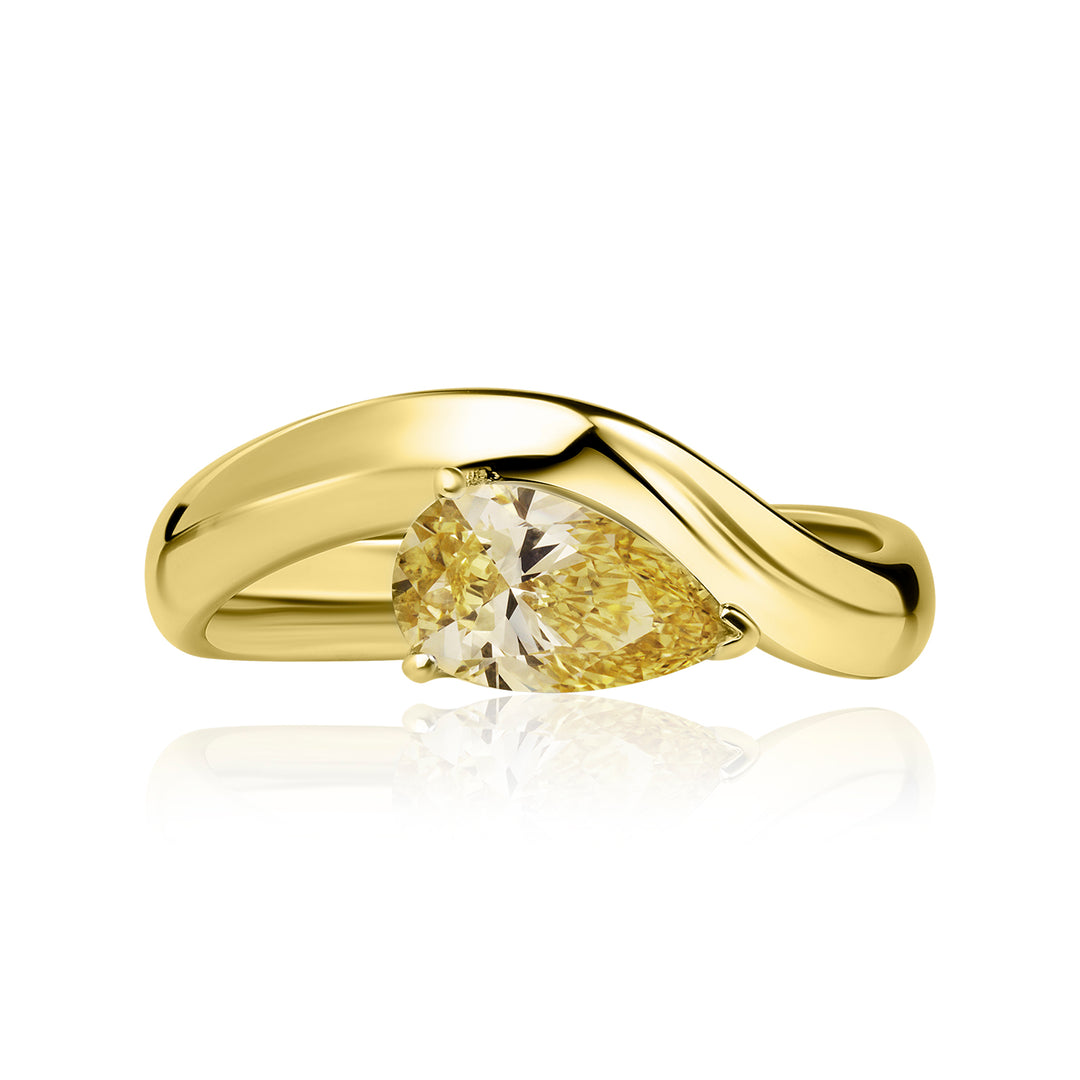 Pinky Lab Diamond Ring Fancy Yellow Pear