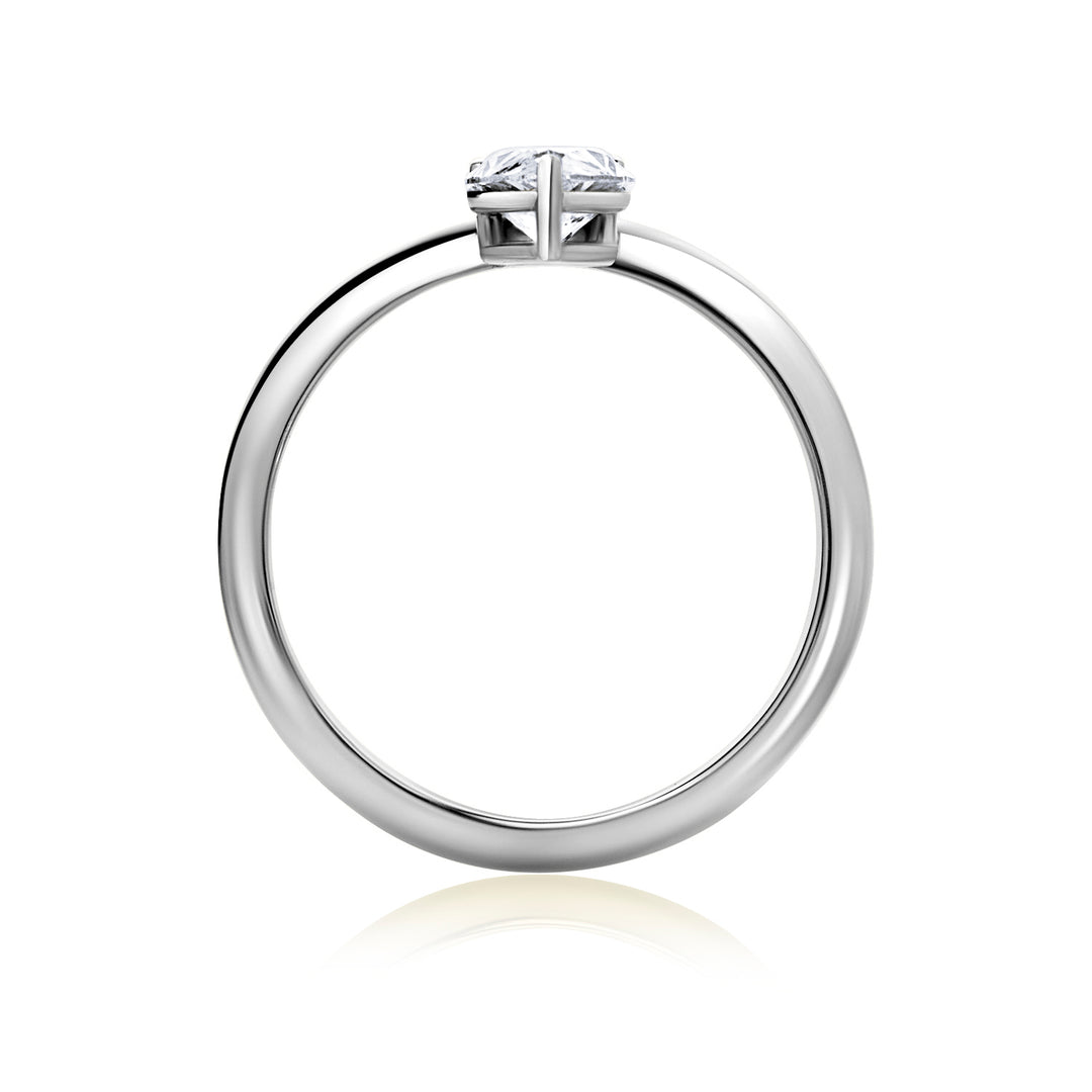 Pinky Lab Diamond Ring Pear